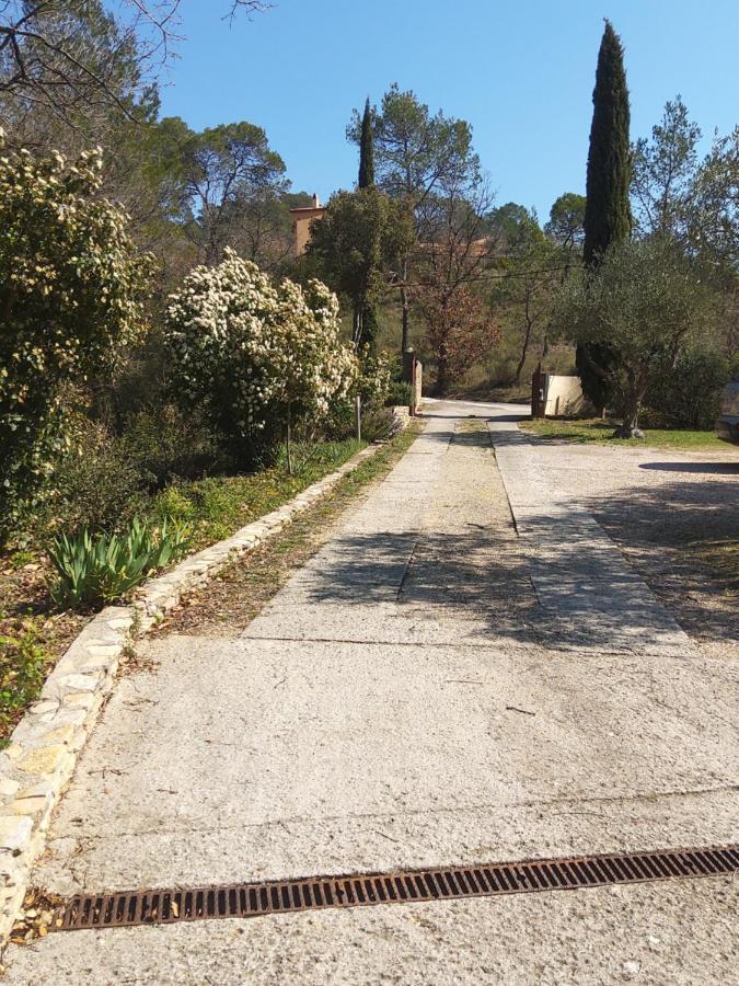 Comorebi Provence Entrecasteaux Екстериор снимка