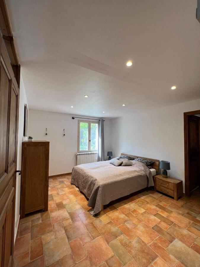 Comorebi Provence Entrecasteaux Екстериор снимка